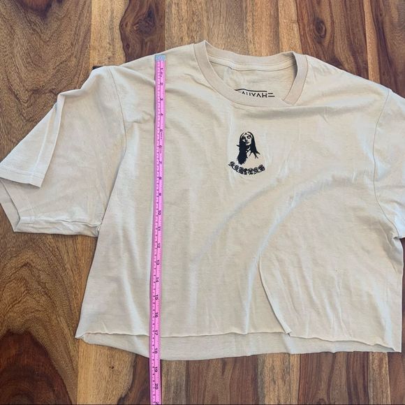AALIYAH CROP TOP SIZE LARGE - Picture 8 of 8